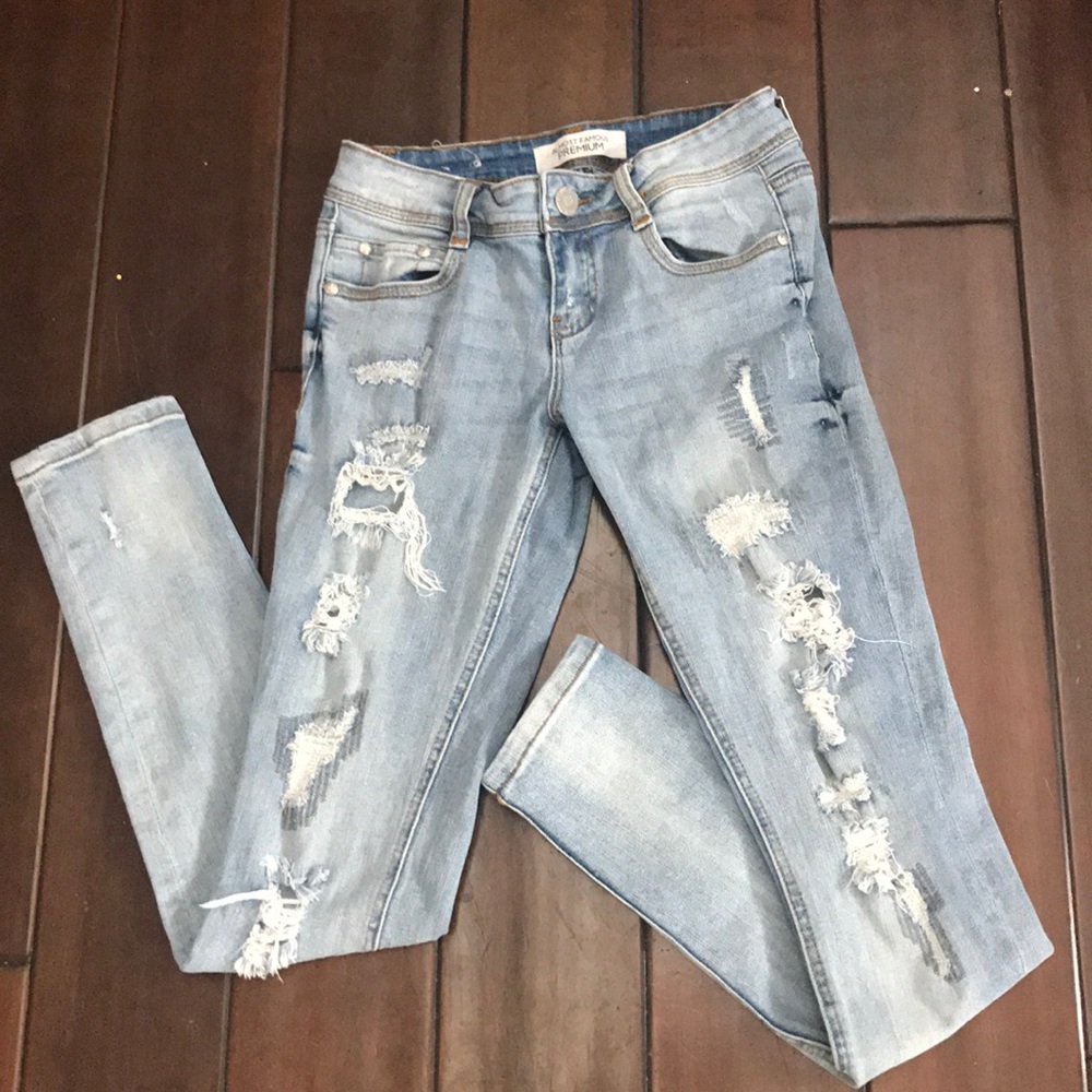 skinny jeans, light wash, Distressed, size 1